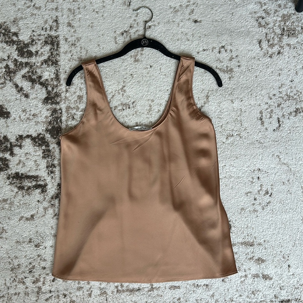 Abercrombie Women’s Satin Tank NWOT - Picture 2 of 5